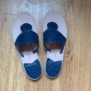 Jack Rogers new without box women’s 5.5 sandals Navy Crocodile print